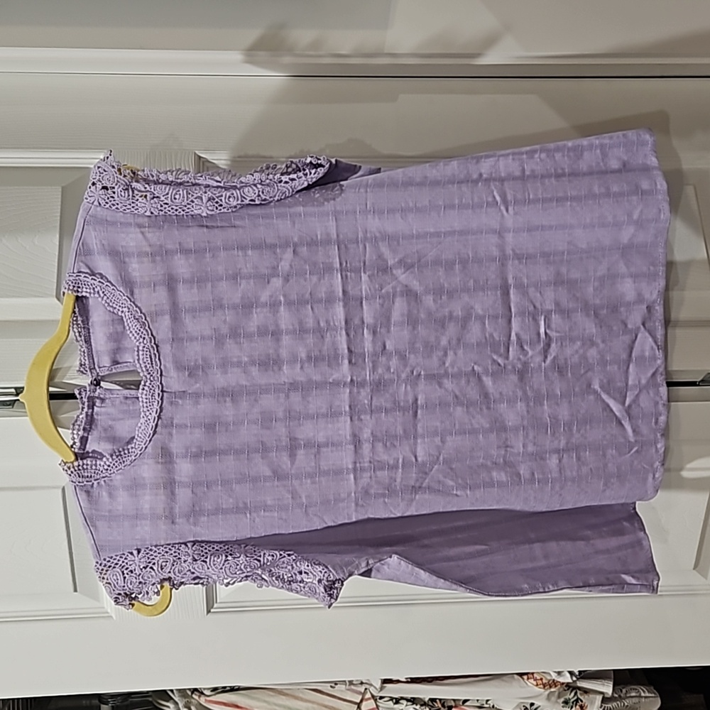 Mix & Match 3/$12 Pretty purple top